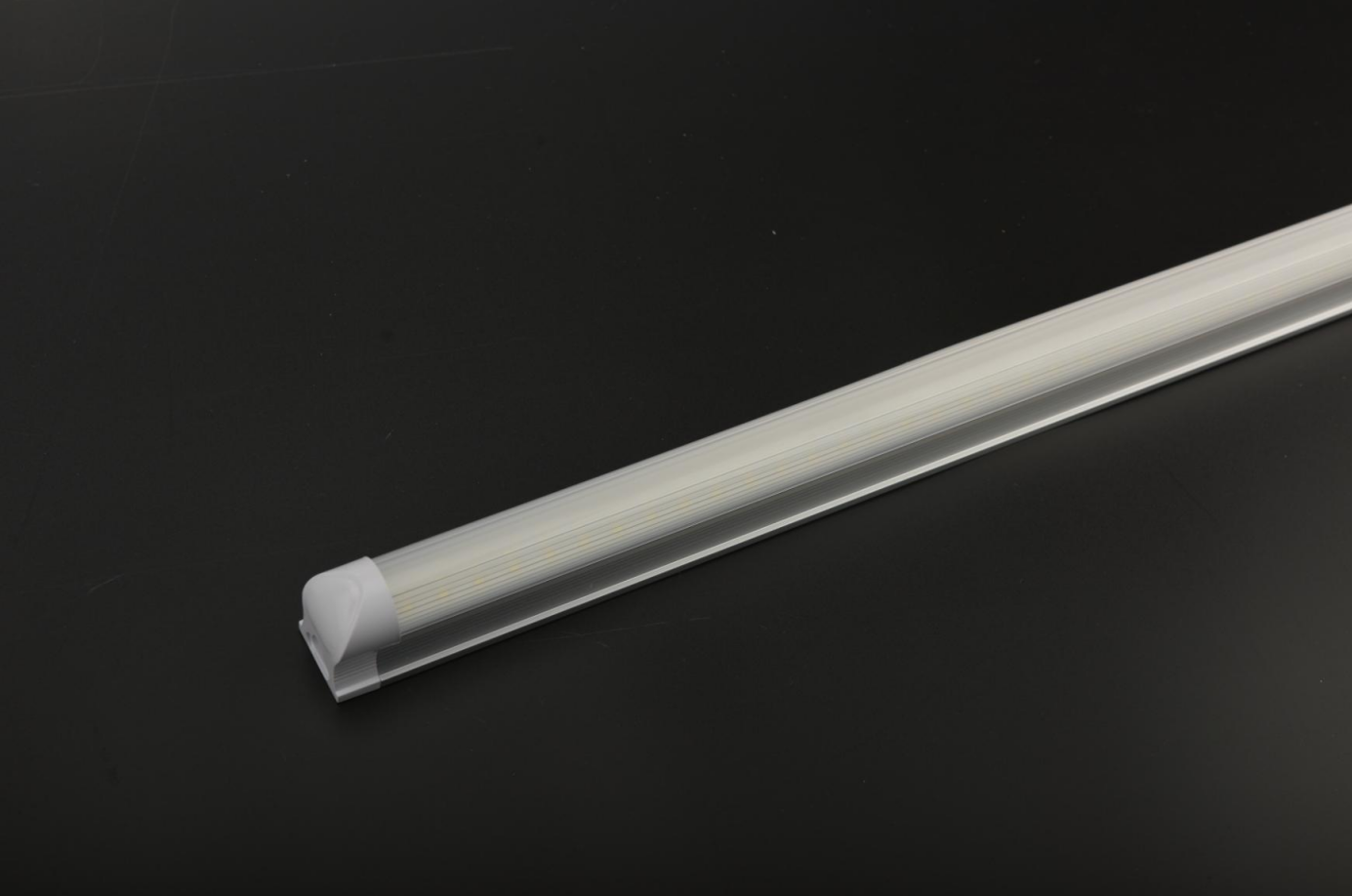 T8LED常亮一体支架灯管-铝塑光学pc - 1